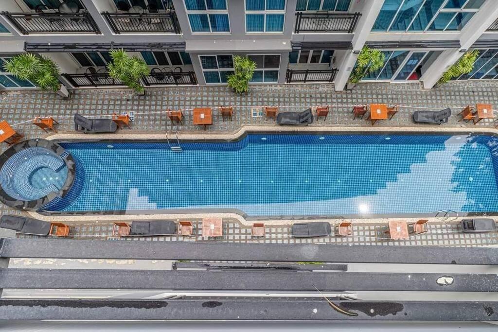 Avenue Residence C5 Pattaya Eksteriør bilde